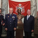 Nj.K.V. Prestolonaslednik Aleksandar II i Ruski vojni izaslanici kraj biste Nj.V. Kralja Aleksandra I