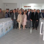 Prestolonaslednik Aleksandar i Princeza Katarina, g-đa Beti Rumeliotis, sestra Princeze Katarine i g-din Radovan Arežina, predsednik opštine Kladovo sa meštanima sela Grabovica