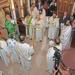 : Njihova Kraljevska Visočanstva Prestolonaslednik Aleksandar i Princeza Katarina tokom Svete Arhijerejske Liturgije kojom je načelstvovao Njegova Svetost Patrijarh Srpski g-din Irinej