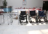Donacija invalidskih kolica i hodalica Domu za stare
