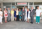  Mr Branko Zivadinovic, Dr Julia Palmer, Dr. Elaine Laycock, HRH Crown Princess Katherine, Prof. Dr Zoran Radovanovic and HRH Crown Prince Alexander with staff