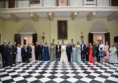 Dezmond de Silva, Viktorija de Silva, Princ Nikola Karađorđević, dr Angeliki Endrjuz i g-din Dejvid Endrjuz sa sinom Aleksandrom, Princeza Ana, vojvotkinja od Kalabrije, Nj.K.V. Prestolonaslednika Viktorija od Švedske, Vojvoda Ignacio od Segorbe, Nj.K.V Princ Gijom od Luksemburga, Princeza Marija de Glorija, vojvotkinja od Segorbe, Nj.V. Kraljica Sofija od Španije, Nj.K.V. Princ Filip i Princeza Danica, Nj.K.V. Prestolonaslednik Aleksandar i Princeza Katarina, Princeza Sibila od Luksemburga, Nj.K.V. Princ Aleksandar, Majkl i Alison Endrjuz, g-đa Beba Marinković, g-din Cile Marinković, Sol i Luna de Medina od Orleana i Bragance, g-đa Beti Rumeliotis
