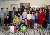 HRH Crown Princess Katherine  and Ms. Donna Sekulich, board member of Lifeline Chicago, on tradicional Christmas visit to Home for Children and Youth ``Drinka Pavlovic``