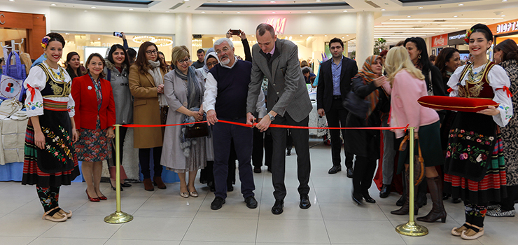 PRINCESS KATHERINE FOUNDATION OPEN TRADITIONAL CHRISTMAS CHARITY BAZAAR