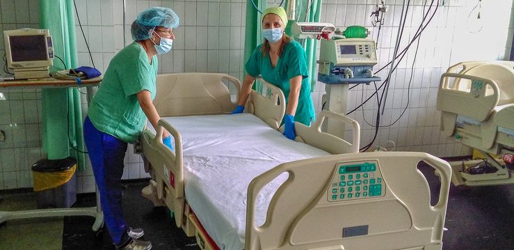 FONDACIJA PRINCEZE KATARINE DONIRALA ELEKTRIČNE KREVETE I DUŠEKE U VREDNOSTI VIŠOJ OD 28,500 EVRA BOLNICI U VALJEVU