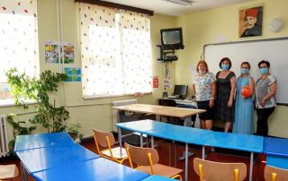 ДОНАЦИЈА 7 ИНТЕРАКТИВНИХ ТАБЛИ ЗА ОБРАЗОВАЊЕ ДЕЦЕ СА ОШТЕЋЕНИМ СЛУХОМ