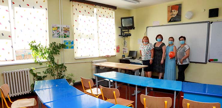 ДОНАЦИЈА 7 ИНТЕРАКТИВНИХ ТАБЛИ ЗА ОБРАЗОВАЊЕ ДЕЦЕ СА ОШТЕЋЕНИМ СЛУХОМ