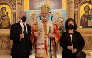 Nj.K.V. Prestolonaslednik Aleksandar i Princeza Katarina sa Njegovim Preosveštenstvom Episkopom istočno-američkim G. Irinejom - cover