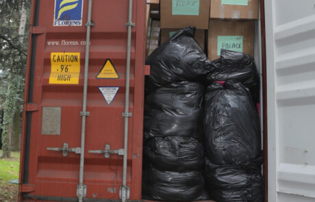 BOŽIĆNI POKLONI ZA VIŠE OD 1000 DECE IZ SRBIJE I REPUBLIKE SRPSKE STIGLI IZ ČIKAGA