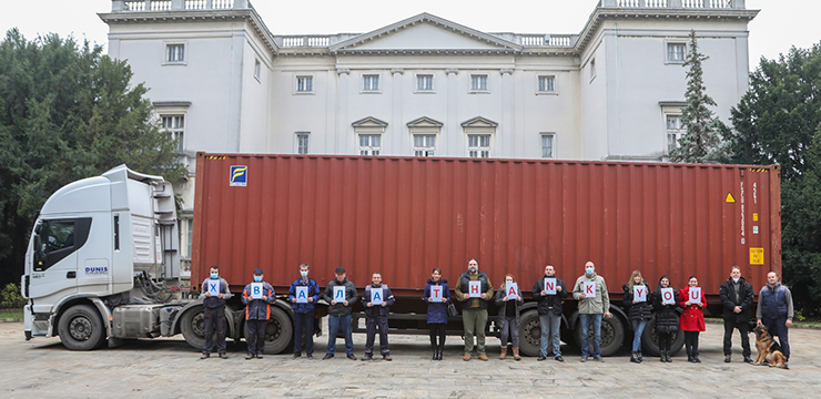 BOŽIĆNI POKLONI ZA VIŠE OD 1000 DECE IZ SRBIJE I REPUBLIKE SRPSKE STIGLI IZ ČIKAGA