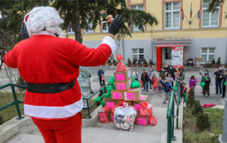 FONDACIJA Nj.K.V. PRINCEZE KATARINE NASTAVLJA SA PODELOM BOŽIĆNIH PAKETIĆA ZA DECU