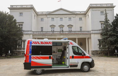 Donation of an ambulance vehicle to the Clinical Centre Kragujevac