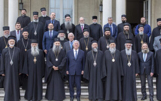 ПРЕСТОЛОНАСЛЕДНИК АЛЕКСАНДАР УГОСТИО ПАТРИЈАРХА И ЧЛАНОВЕ СВЕТОГ АРХИЈЕРЕЈСКОГ САБОРА