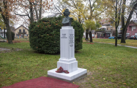 Otkrivanje spomenika Кraljici Mariji u Indjiji Otkrivanje spomenika Кraljici Mariji u Indjiji