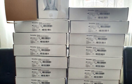 Donacija Princeze Кatarine i Projekta C.U.R.E. od 70 potpuno novih podesivih bolničkih kreveta marke Strajker sa dušecima i stalcima za infuziju, kao i 1.800 specijalnih bolničkih termometara bolnicama u Srbiji