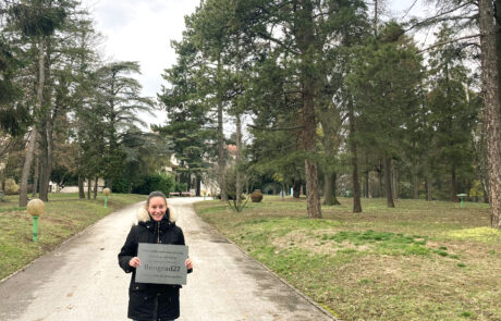 Reprezentativci Srbije u atletici Anja Lukić, Elzan Bibić i Boško Kijanović posadili su memorijalno drvo za Svetsko prvenstvo u dvorani na Kraljevskom kompleksu.