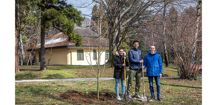 U DVORSKOM KOMPLEKSU POSAĐENO MEMORIJALNO DRVO ZA PRVENSTVO U „KRALJICI SPORTOVA“ BEOGRAD 2022