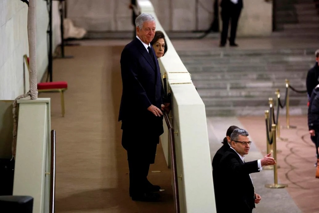Prestolonaslednik Aleksandar i Princeza Кatarina odali su počast pokojnoj Кraljici u Vestminster holu, izvor – Reuters