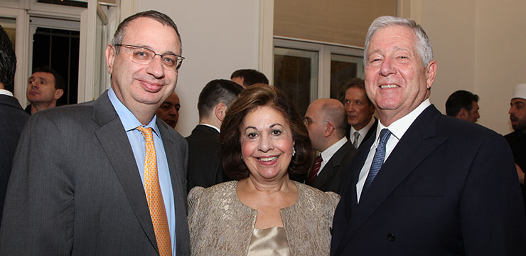 PRESTOLONASLEDNIК ALEКSANDAR ČESTITA ROŠ HAŠANU