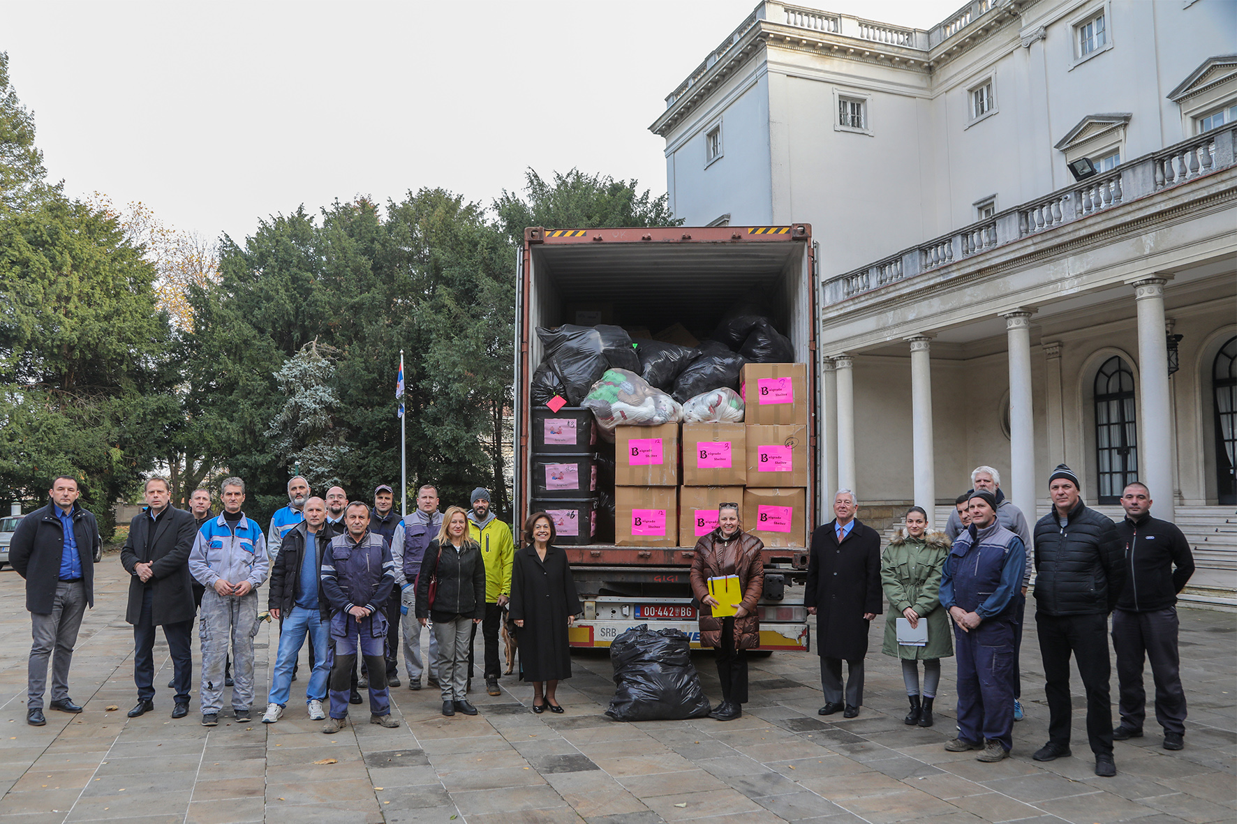 LIFELINE CHICAGO’S CHRISTMAS GIFTS FOR THE ORPHANS ARRIVE AT THE ROYAL PALACE