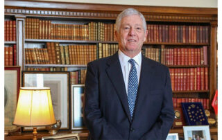 ПРЕСТОЛОНАСЛЕДНИК ЧЕСТИТАО БОЖИЋ ВЕРНИЦИМА КОЈИ СЛАВЕ 25. ДЕЦЕМБРА