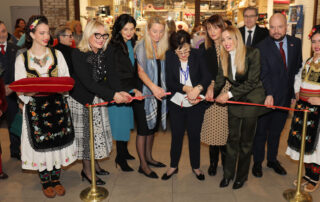 FONDACIJA PRINCEZE KATARINE OTVORILA HUMANITARNI BOŽIĆNI BAZAR RUKOTVORINA