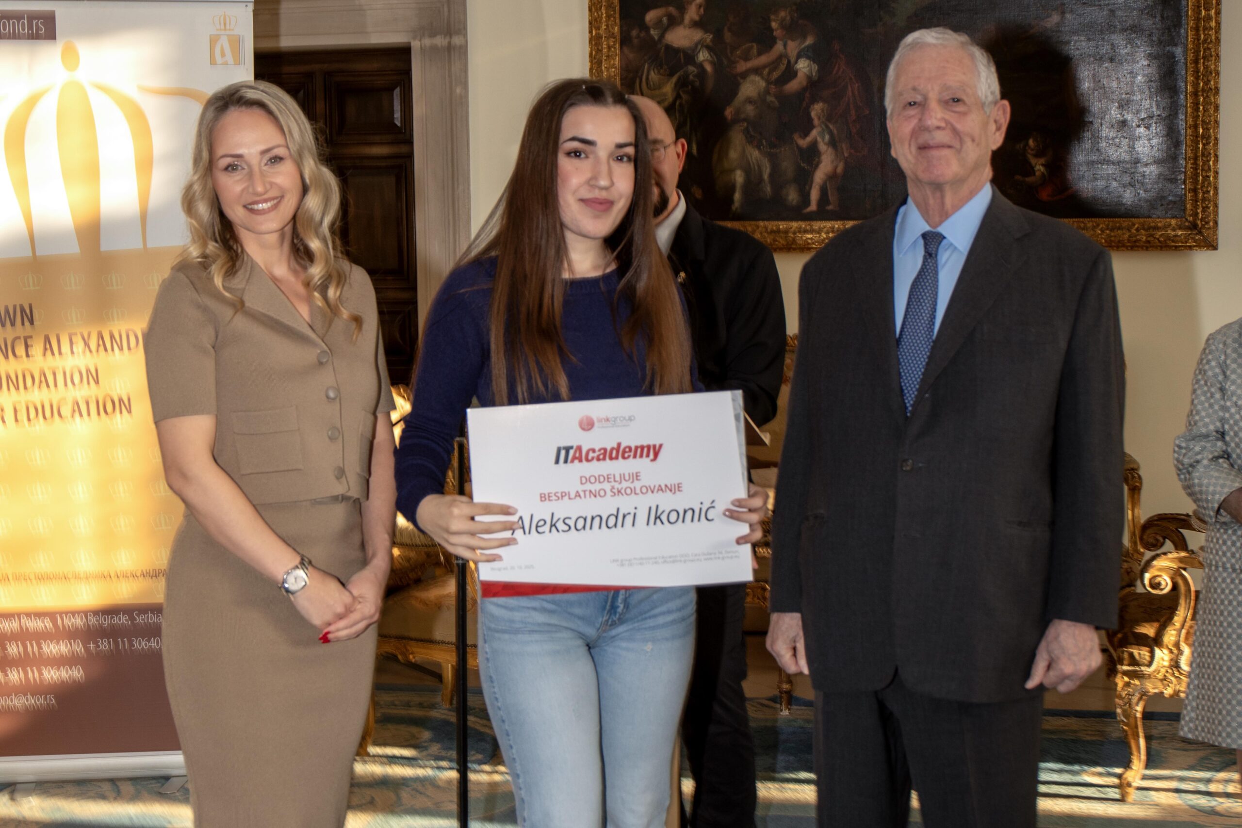 ПРЕСТОЛОНАСЛЕДНИК АЛЕКСАНДАР ДОДЕЛИО БЕСПЛАТНЕ СТИПЕНДИЈЕ БУДУЋИМ ИТ СТРУЧЊАЦИМА CROWN PRINCE ALEXANDER AWARDS FUTURE IT EXPERTS WITH FREE SCHOLARSHIPS