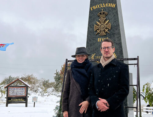 ПРИНЦ ФИЛИП И ПРИНЦЕЗА ДАНИЦА ОДАЛИ ПОШТУ „ГВОЗДЕНОМ ПУКУ“