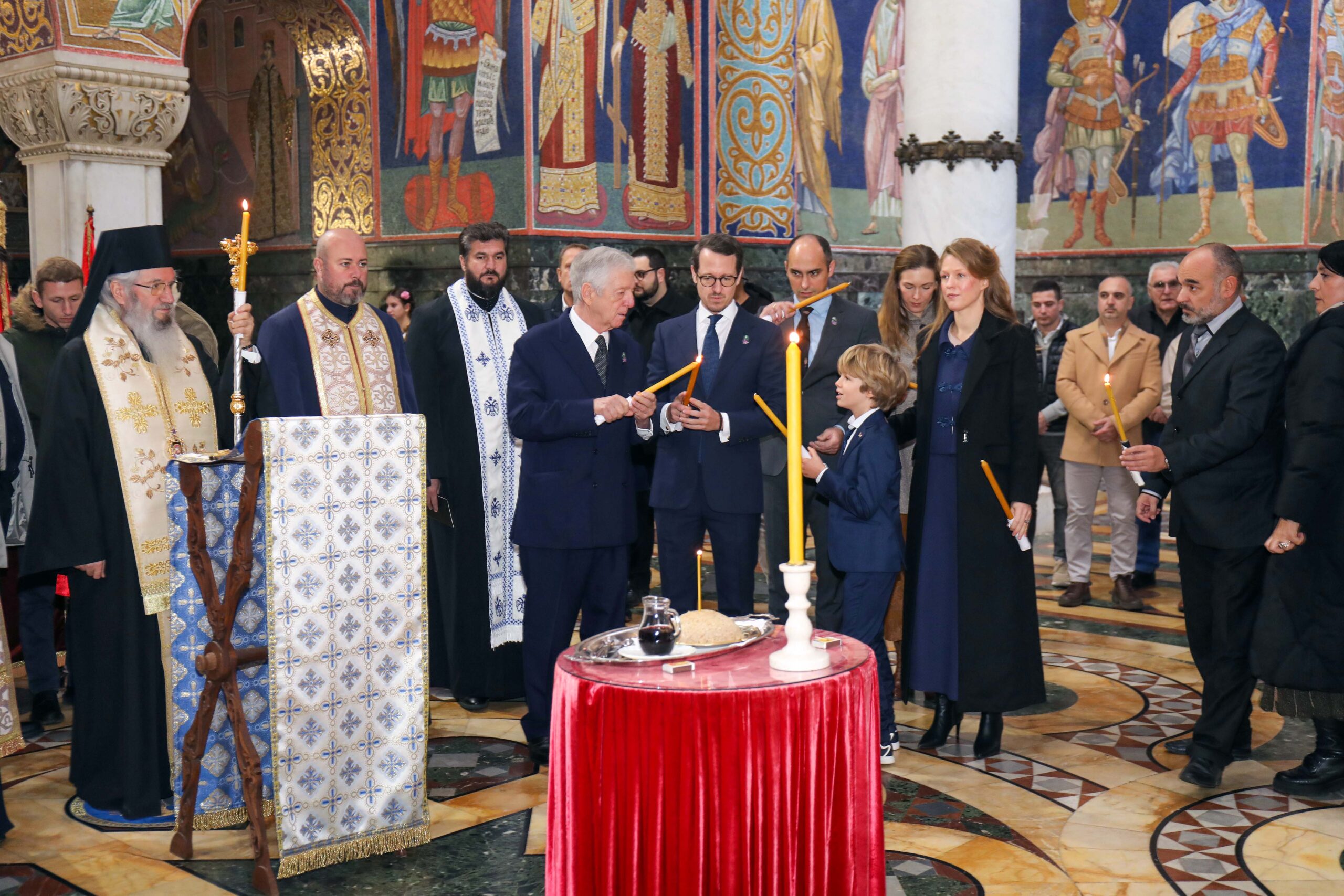 КРАЉЕВСКА ПОРОДИЦА НА ОПЛЕНЦУ ОБЕЛЕЖИЛА ДАН ПОБЕДЕ У ПРВОМ СВЕТСКОМ РАТУ ROYAL FAMILY MARKS WW1 VICTORY DAY AT OPLENAC