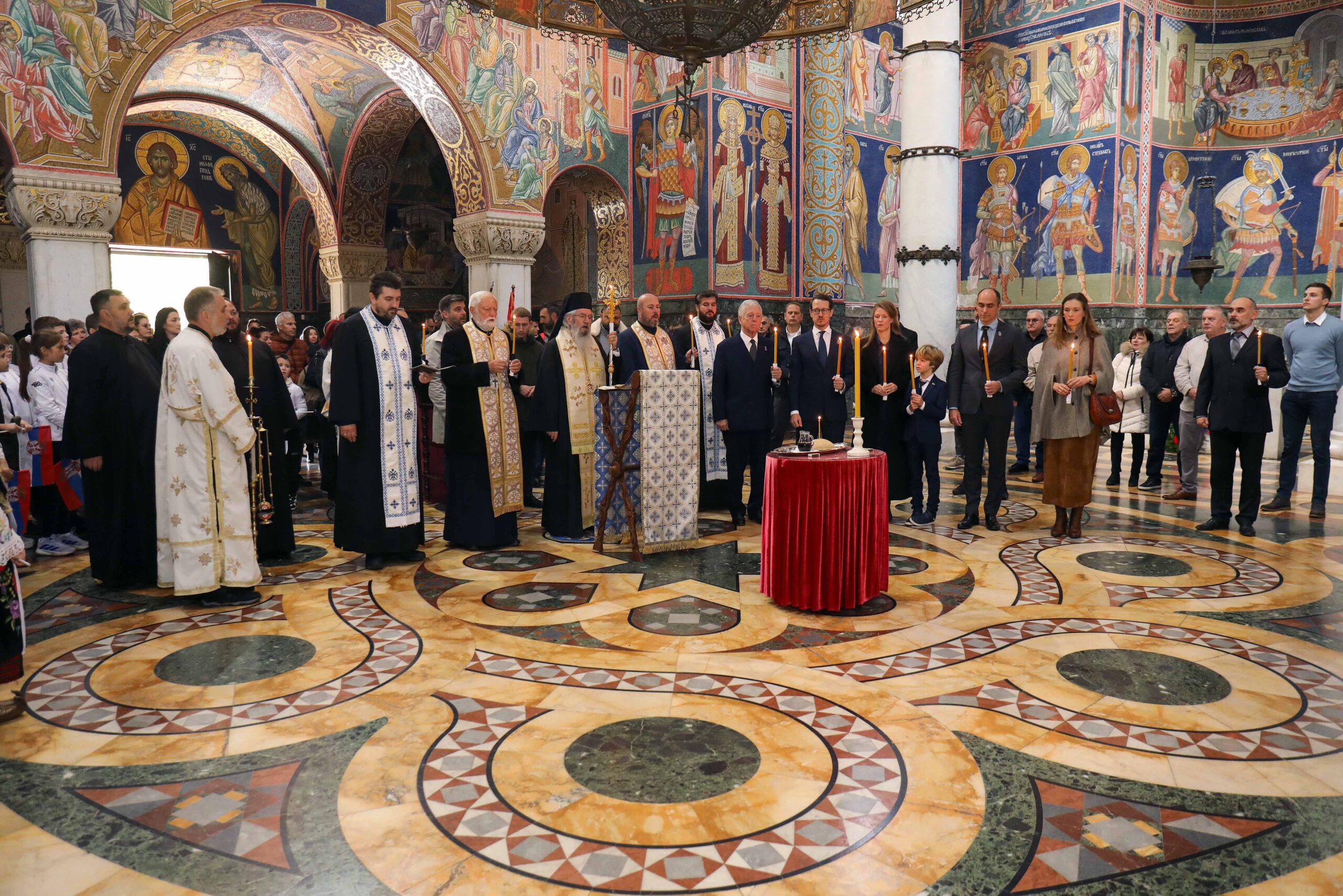 КРАЉЕВСКА ПОРОДИЦА НА ОПЛЕНЦУ ОБЕЛЕЖИЛА ДАН ПОБЕДЕ У ПРВОМ СВЕТСКОМ РАТУ ROYAL FAMILY MARKS WW1 VICTORY DAY AT OPLENAC