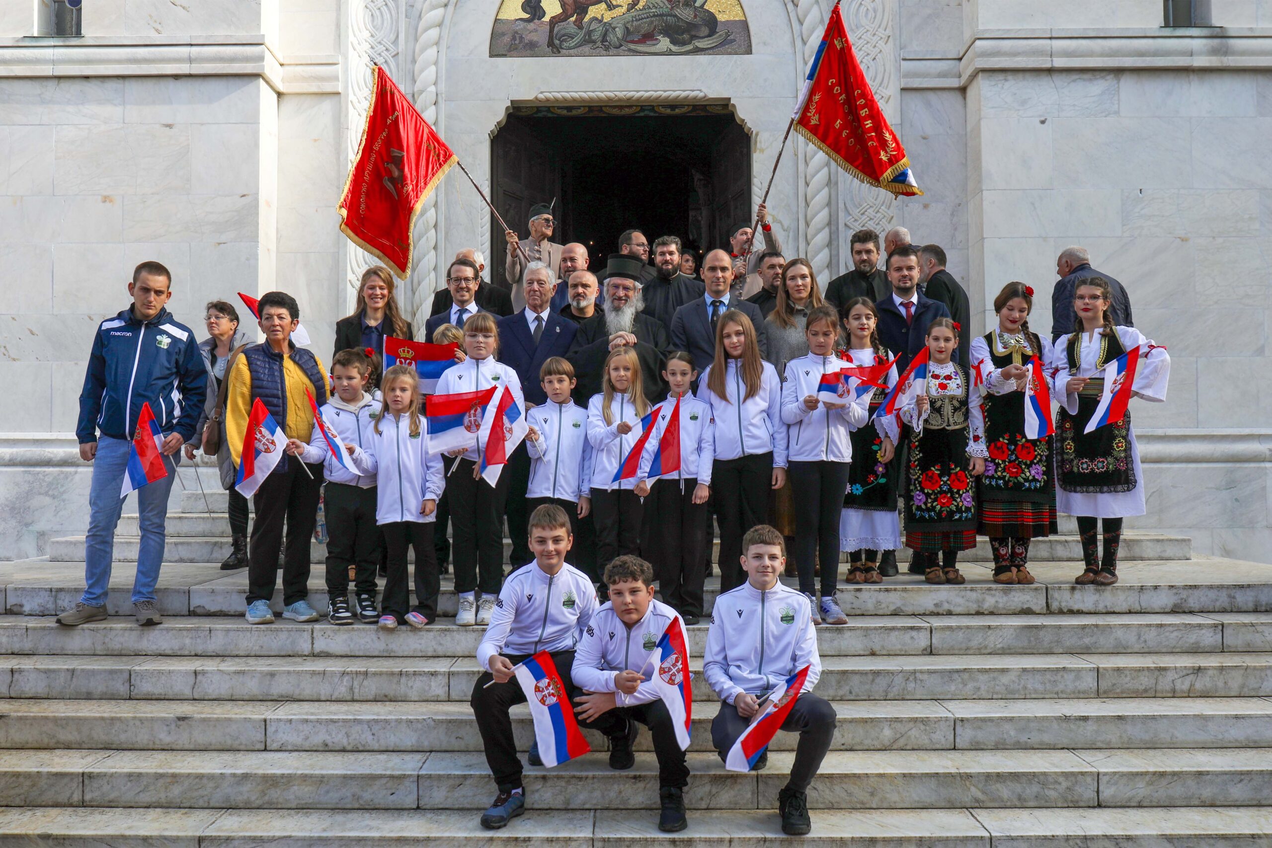 КРАЉЕВСКА ПОРОДИЦА НА ОПЛЕНЦУ ОБЕЛЕЖИЛА ДАН ПОБЕДЕ У ПРВОМ СВЕТСКОМ РАТУ ROYAL FAMILY MARKS WW1 VICTORY DAY AT OPLENAC