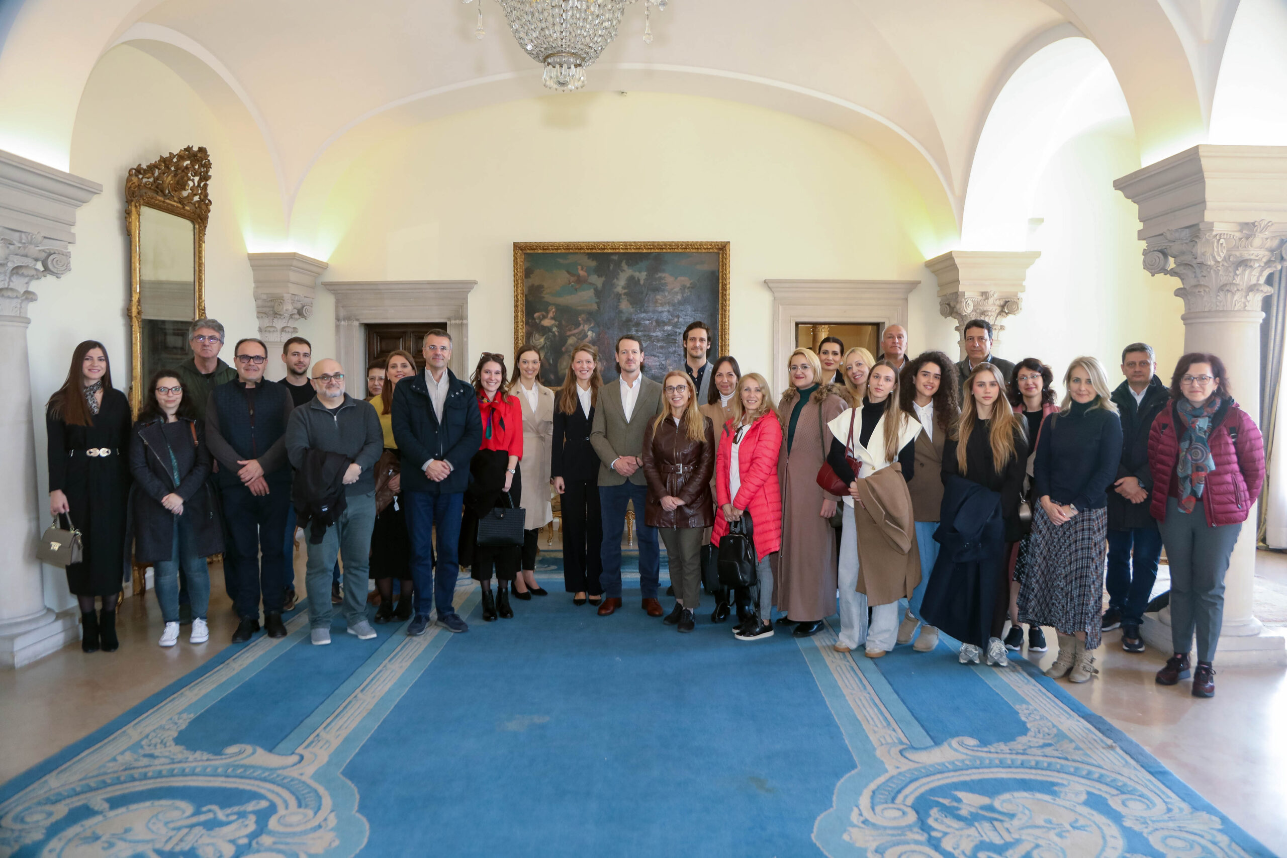 КРАЉЕВСКА ПОРОДИЦА ПОДРЖАЛА ПРВИ НАУЧНИ СКУП „КАРАЂОРЂЕВИЋИ И КЊИЖЕВНОСТ“ ROYAL FAMILY SUPPORTS FIRST SCIENTIFIC GATHERING “THE KARADJORDJEVICS AND LITERATURE”