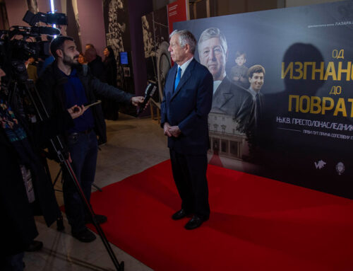 ODRŽANA PREMIJERA DOKUMENTARCA “OD IZGNANSTVA DO POVRATKA“ O PRESTOLONASLEDNIKOVOM ŽIVOTU