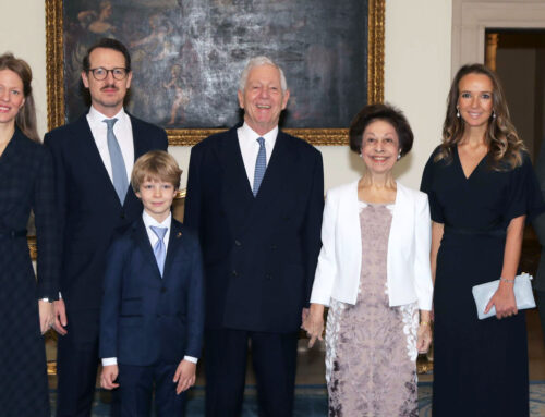 PRESTOLONASLENIK I PRINCEZA ČESTITAJU PRAVOSLAVNI BOŽIĆ