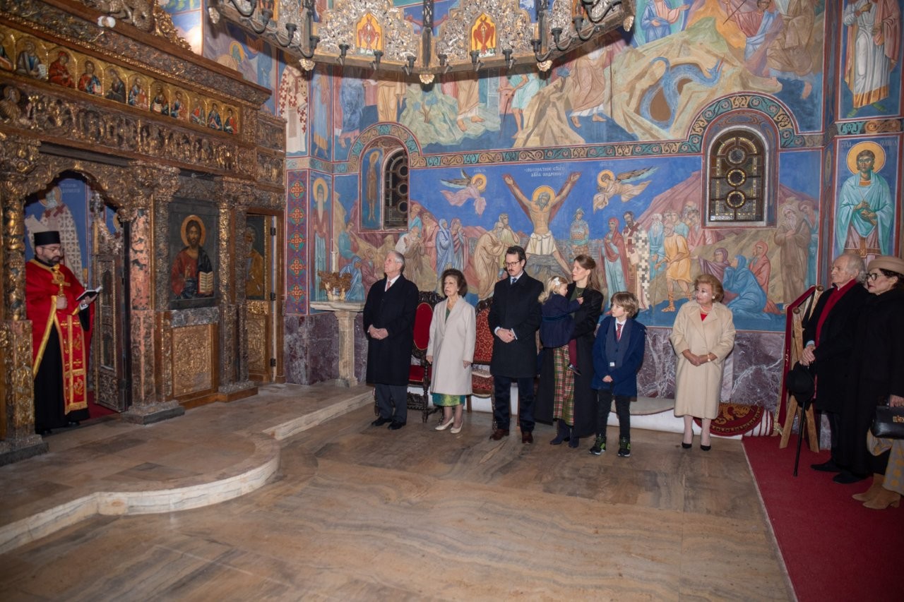 BADNjE VEČE U KRALjEVSKOM DVORU – POŠTOVANjE STARE TRADICIJE CHRISTMAS EVE AT THE ROYAL PALACE – FOLLOWING OLD TRADITIONS