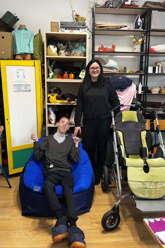 LAJFLAJN ČIKAGO NASTAVLJA PODRŠKU ŠKOLI IVO LOLA RIBAR U KRALJEVU LIFELINE CHICAGO CONTINUES SUPPORTING THE SPECIAL EDUCATION SCHOOL IN KRALJEVO