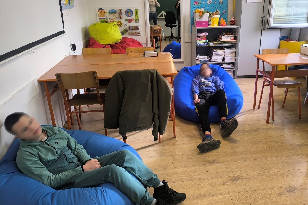 LAJFLAJN ČIKAGO NASTAVLJA PODRŠKU ŠKOLI IVO LOLA RIBAR U KRALJEVU LIFELINE CHICAGO CONTINUES SUPPORTING THE SPECIAL EDUCATION SCHOOL IN KRALJEVO