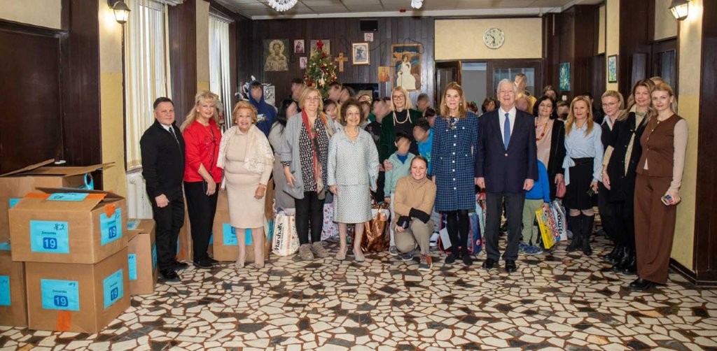 CROWN PRINCESS KATHERINE AND LIFELINE CHICAGO BRING CHRISTMAS JOY TO THOUSANDS OF CHILDREN WITHOUT PARENTAL CARE